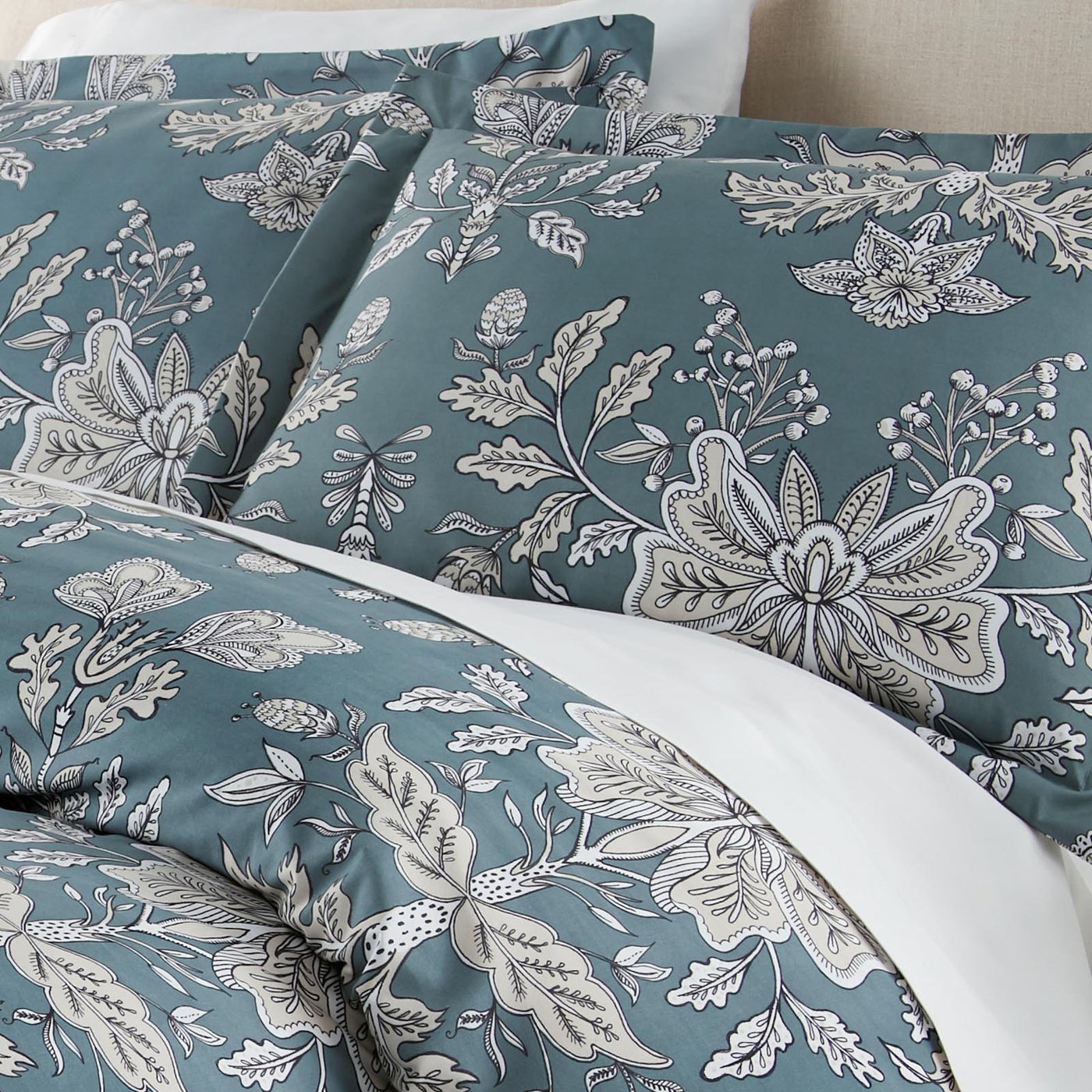 Detailed Shams Image of Baronessa Down Alternative Comforter Set in Blue#color_baronessa-smokey-blue
