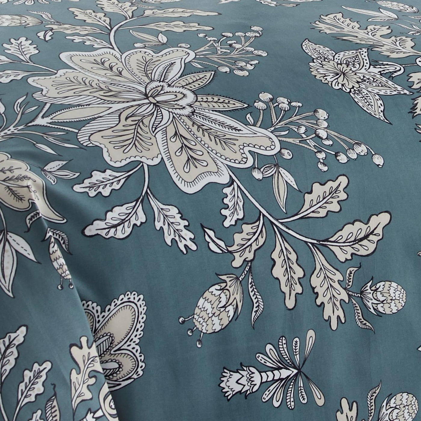 Details and Print Pattern of Baronessa Duvet Cover Set in Blue#color_baronessa-smokey-blue