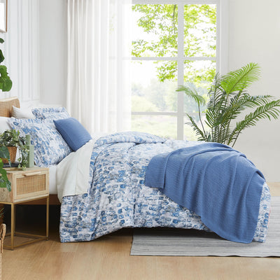Side View of Rhythm 5-Piece Duvet Cover Set in blue#color_rhythm-blue