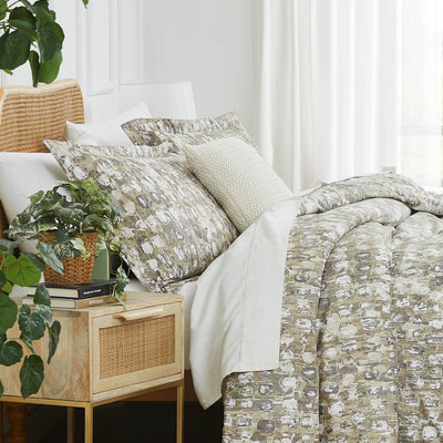 Detail Image Shams of Rhythm 5-Piece Duvet Cover Set in taupe#color_rhythm-taupe