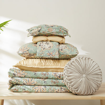 Stack Image of Jacobean Willow Oversized 7-Piece Quilt Set in green#color_jacobean-willow-green