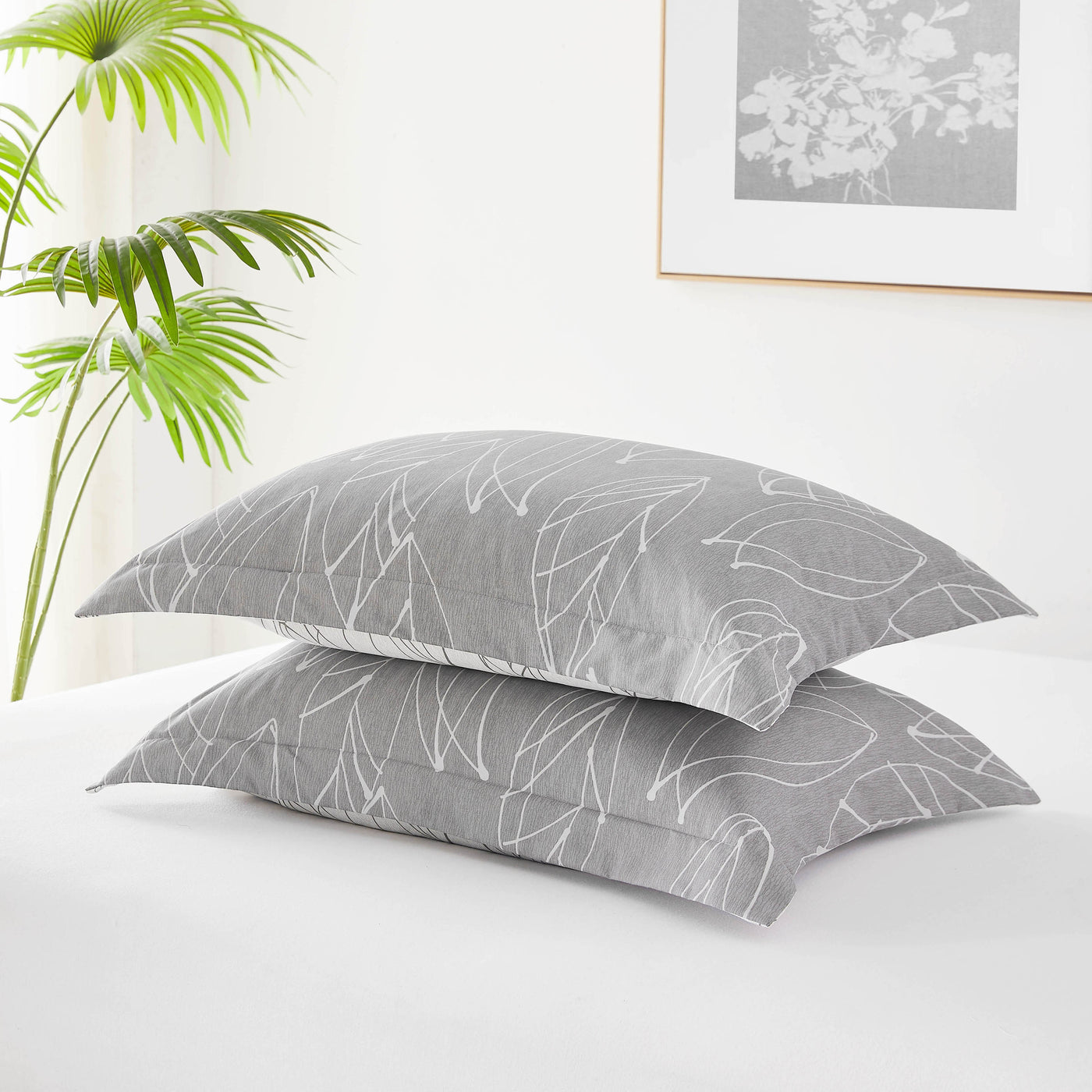 Detailed Shams Image of Contemporary Leaves Reversible Comforter Set in Grey#color_contemporary-leaves-grey