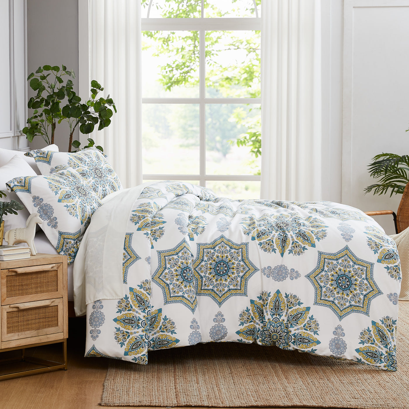 Side View of Tranquil Zen Comforter Set in Aqua#color_tranquil-zen-aqua