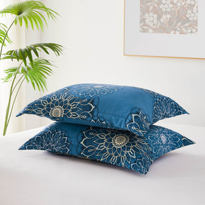 Detailed Shams Image of Dahlia Comforter Set in Blue#color_dahlia-blue