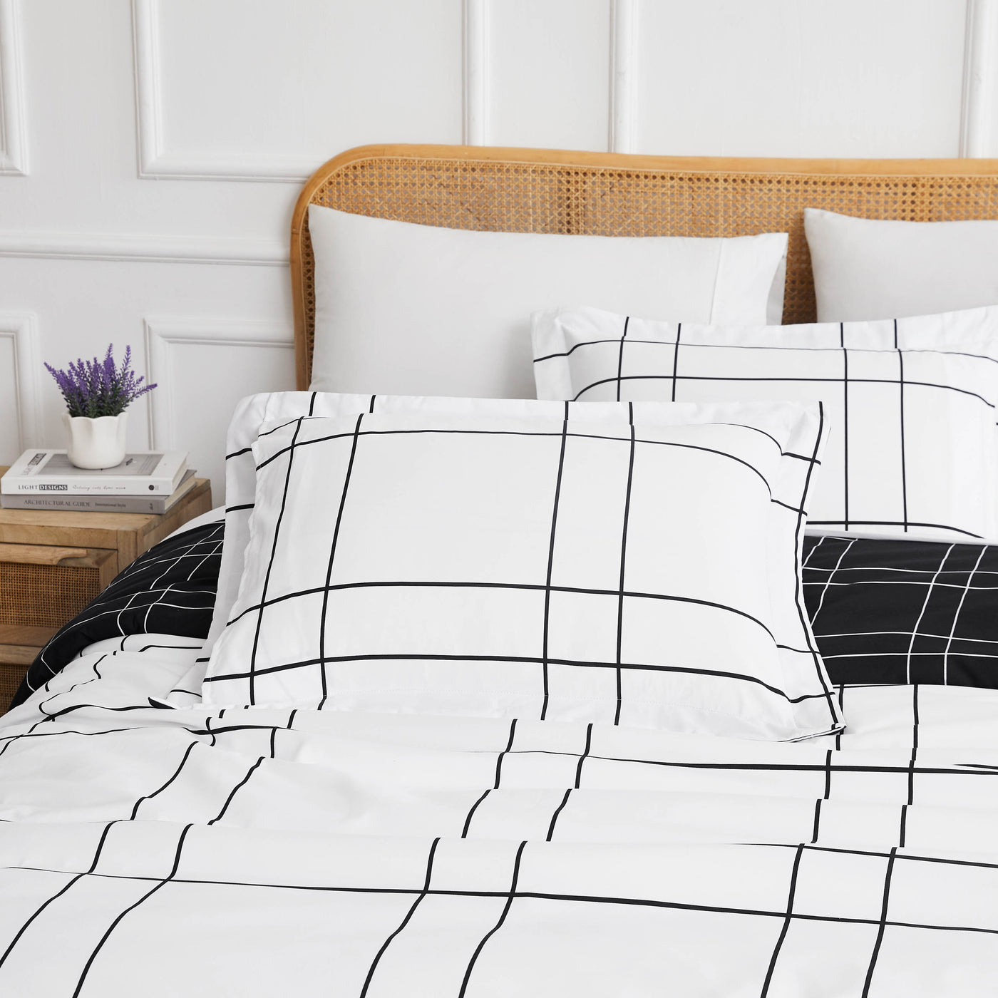 Details and Prints of Modern Check Reversible Down Alternative Comforter Set in Black #color_modern-check-black