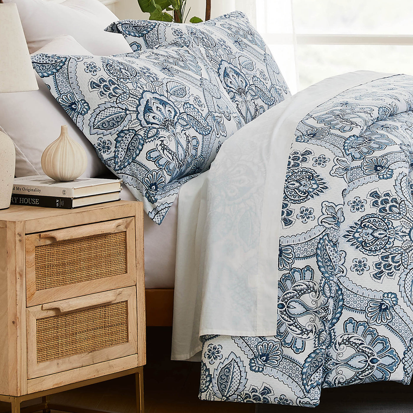 Side View of Bluebell Paisley Duvet Cover Set in Blue#color_bluebell-paisley-blue