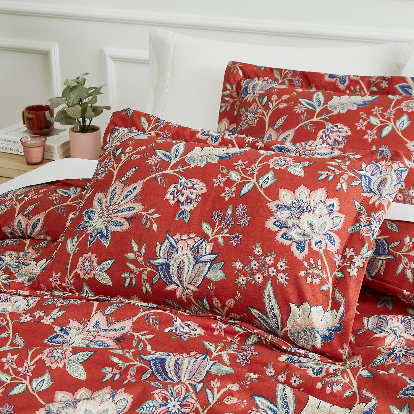 Details and Prints of Jacobean Floral Duvet Cover Set #color_jacobean-floral-red