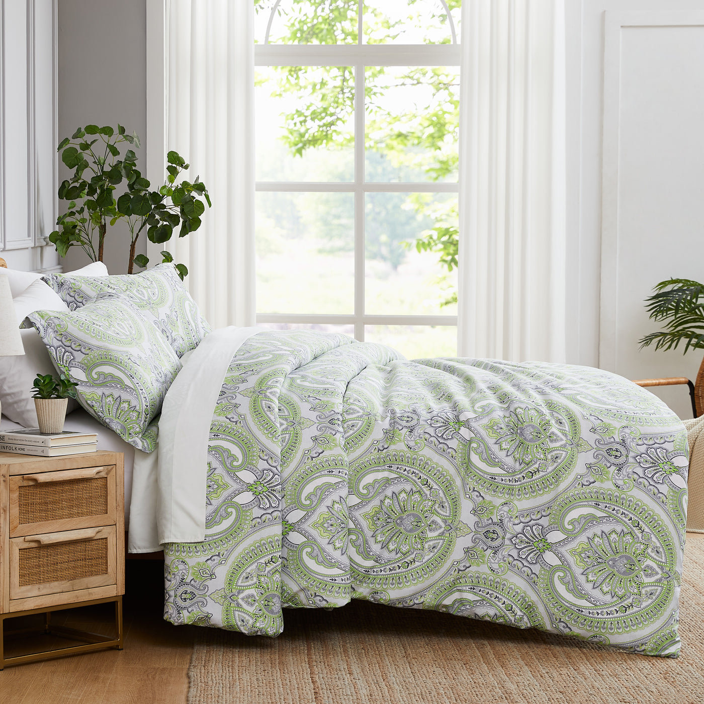 Side View of Sing to Me Duvet Cover Set in Green#color_sing-to-me-green