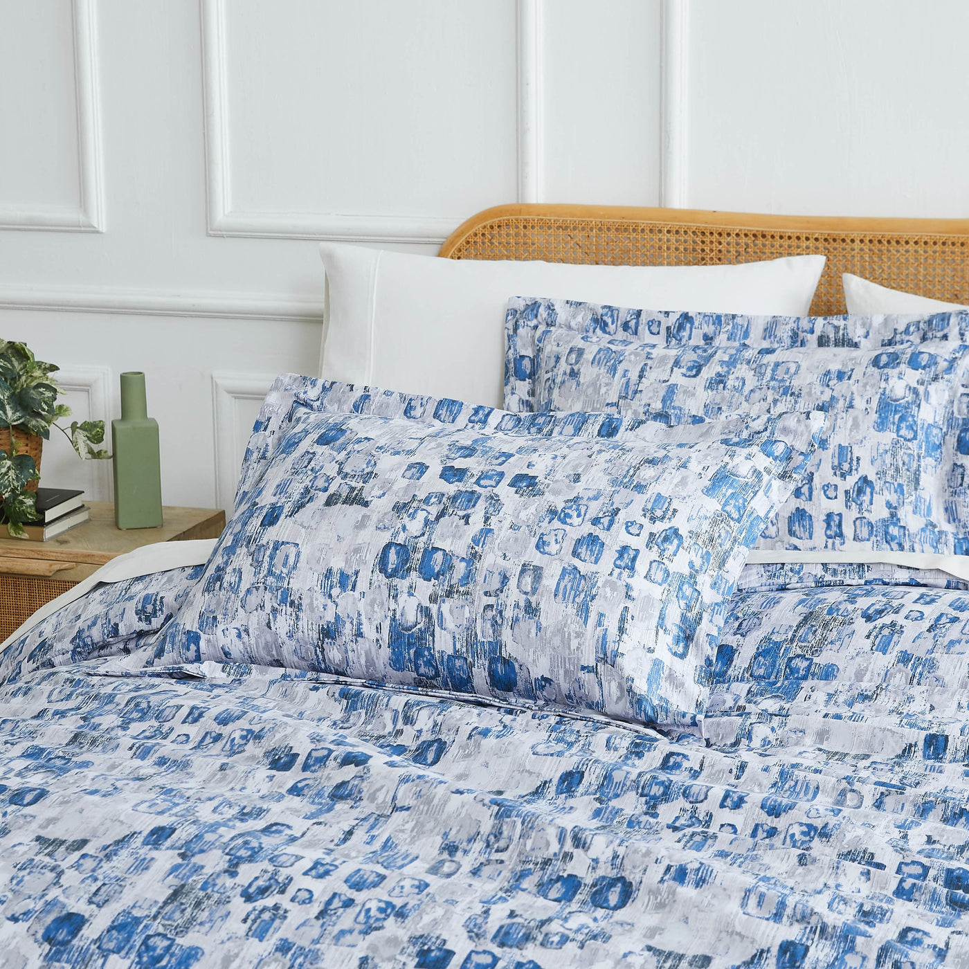 Detail Image Shams of Rhythm Duvet Cover in Blue#color_rhythm-blue