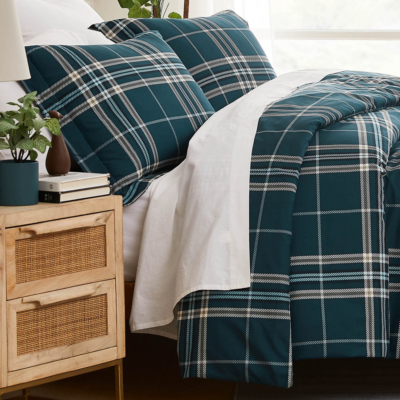 Side View of Purely Plaid Duvet Cover Set in Blue#color_plaid-blue