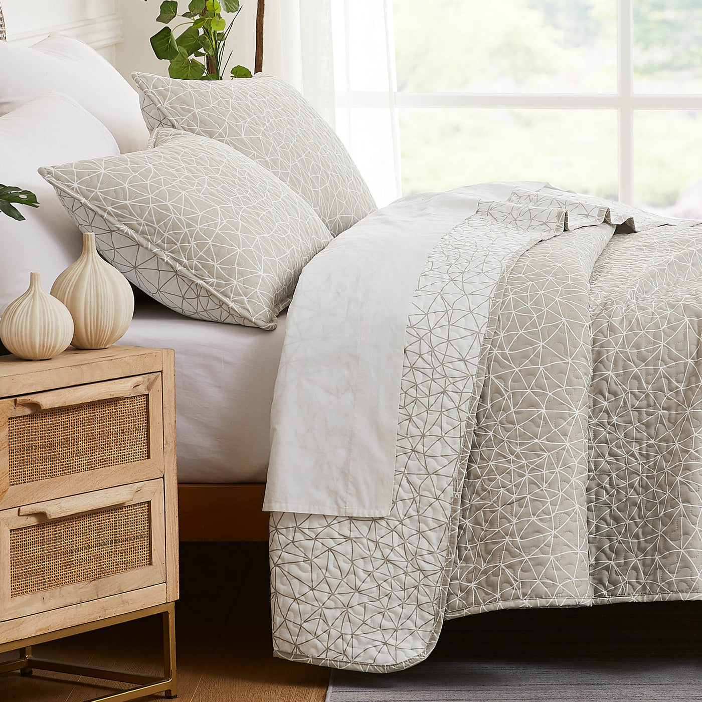 Side View of Lala Land Quilt Set in Taupe#color_lala-land-taupe