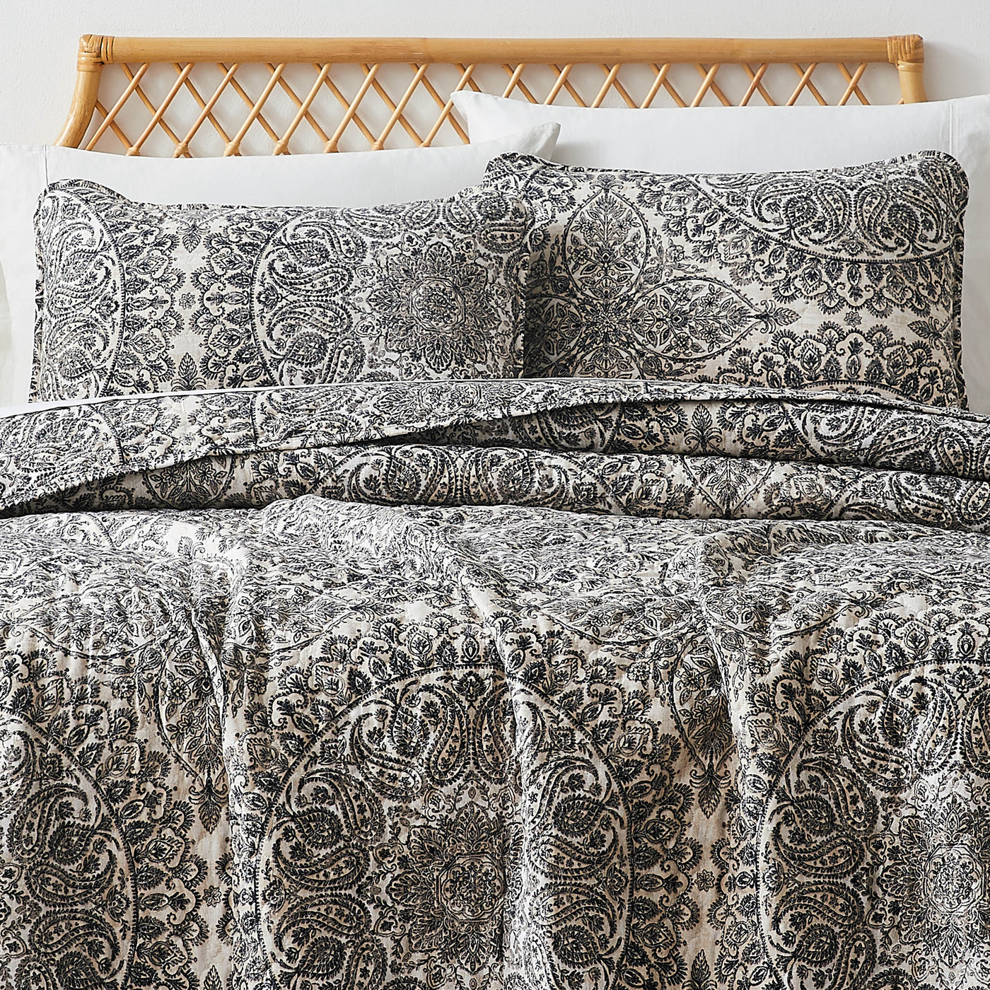 Ashanti Oversized Quilt Set