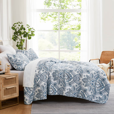 Side View of Bluebell Paisley Quilt Set in Blue#color_bluebell-paisley-blue