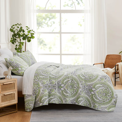 Side View of Sing to Me Quilt Set in Green#color_sing-to-me-green