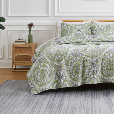 Front View of Sing to Me Quilt Set in Green#color_sing-to-me-green