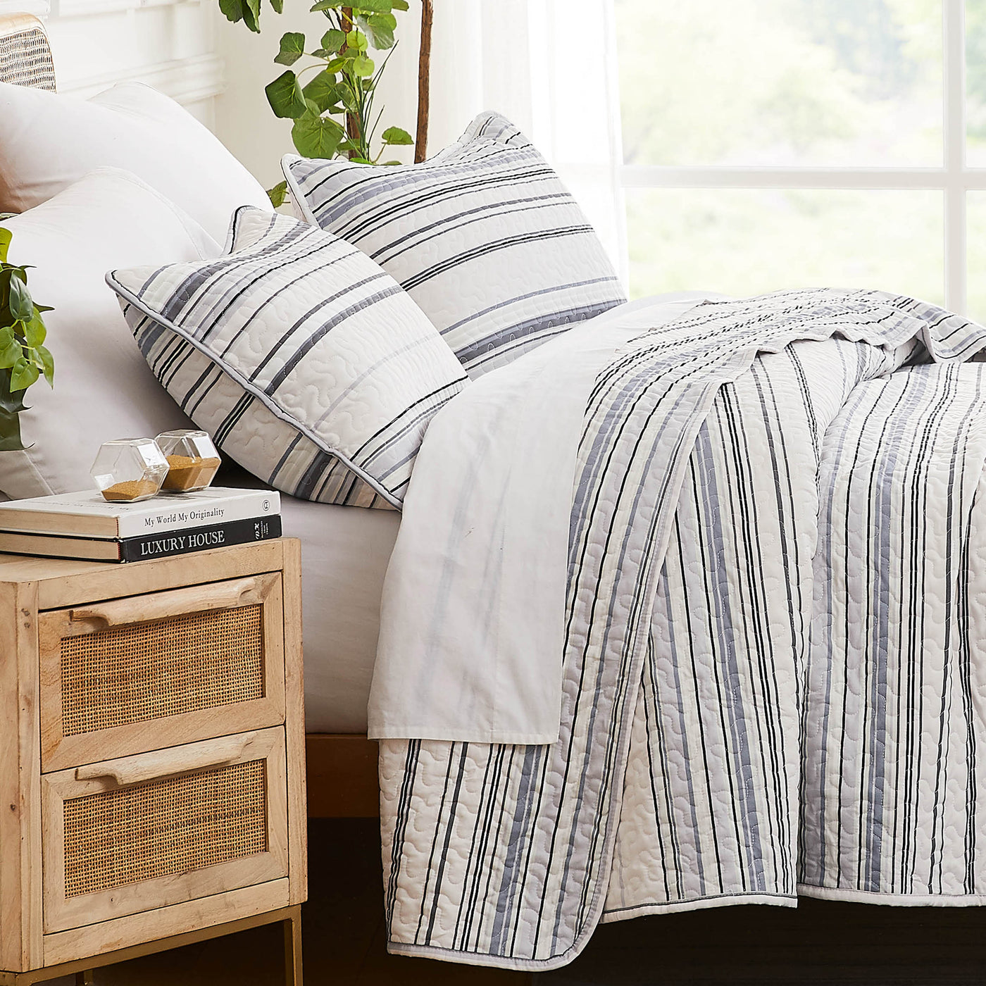 Side View of Malibu Dreams Quilt Set in Grey#color_malibu-dreams-grey