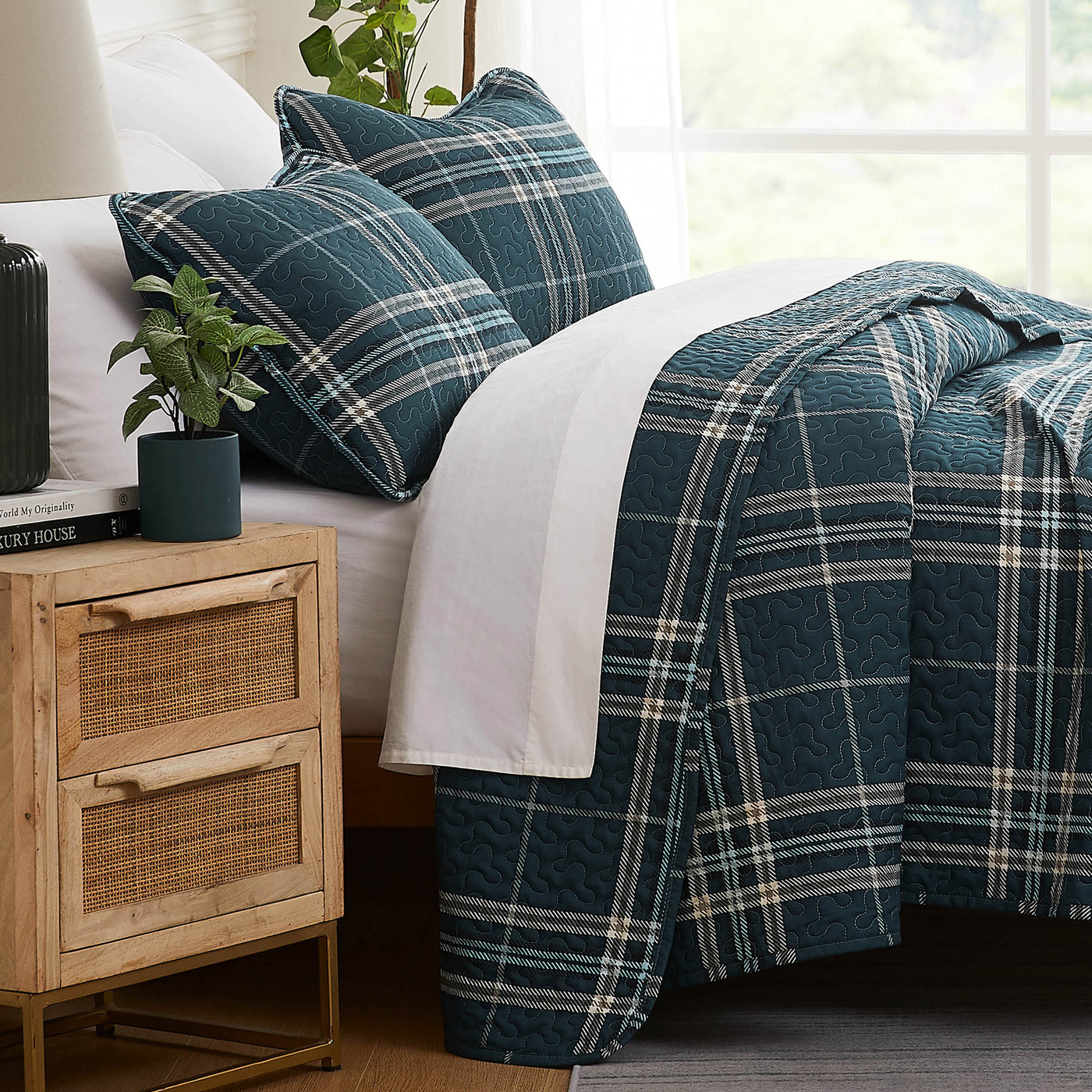 Side View of Purely Plaid Quilt Set in Blue#color_purely-plaid-blue