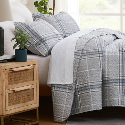 Side View of Purely Plaid Quilt Set in Grey#color_purely-plaid-grey