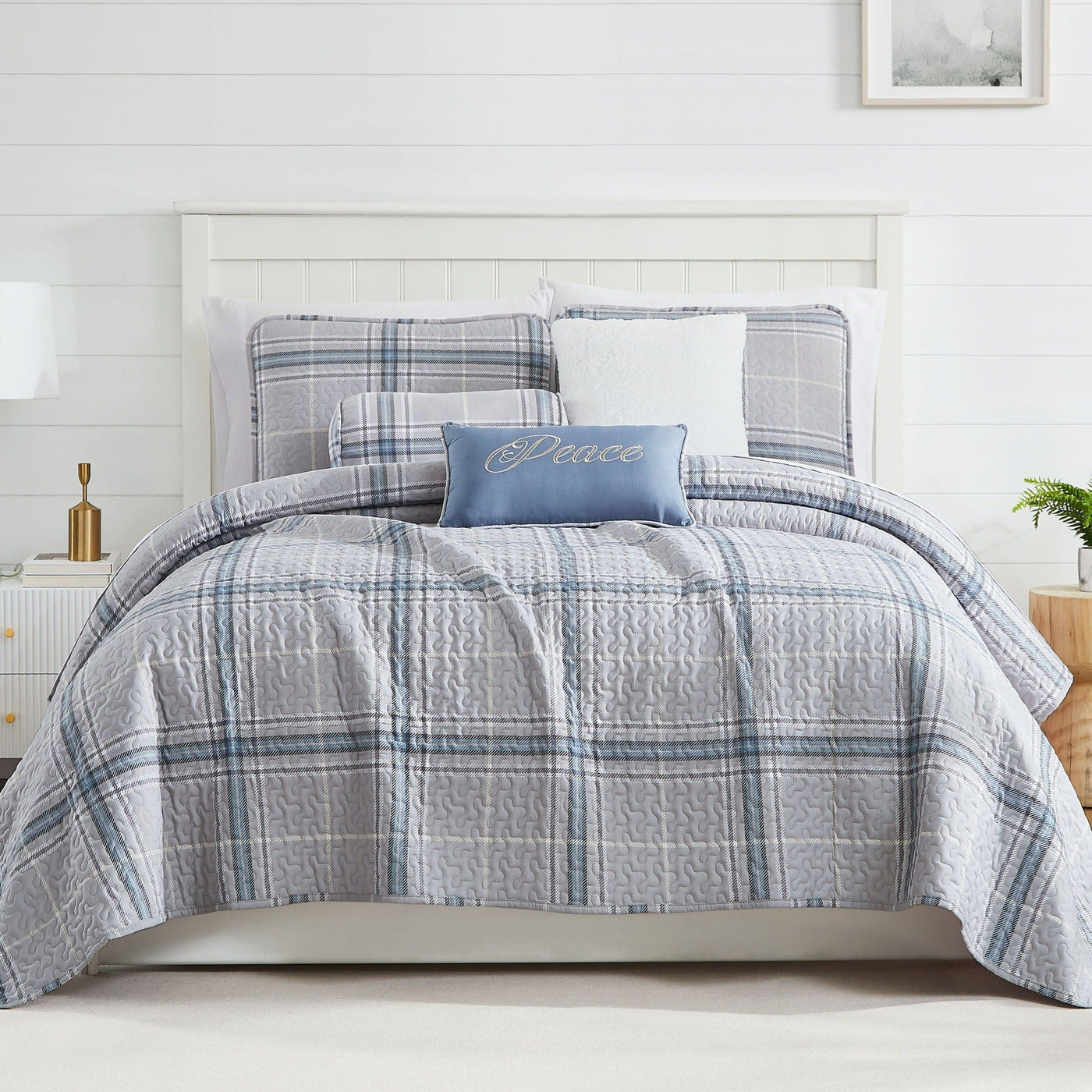 Front View of Vilano Plaid 6-Piece Quilt Bedding Set in Blue#color_plaid-grey