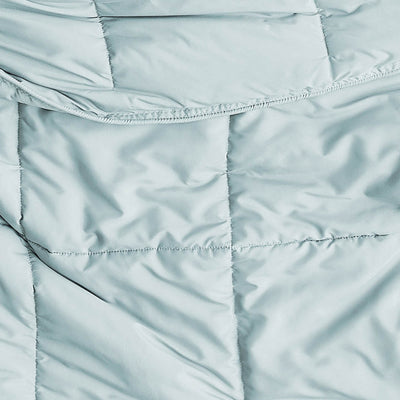 Details and Features of Down Alternative Comforter in sky-blue#color_sky-blue