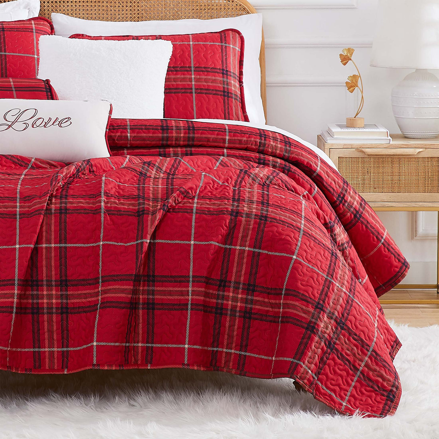 Half Front View of Vilano Plaid 6-Piece Quilt Bedding Set in Red#color_plaid-red