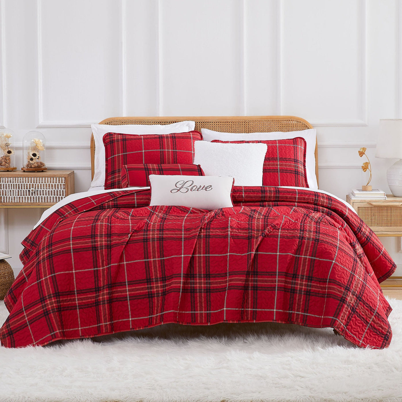 Front View of Vilano Plaid 6-Piece Quilt Bedding Set in Red#color_plaid-red