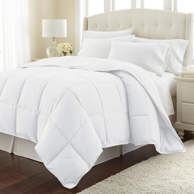 Down Alternative Comforter in White