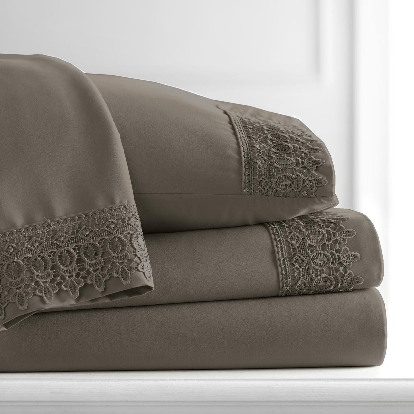 110 GSM Lace hem sheet set in dark taupe