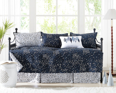 Fall for me day bed cover set in blue