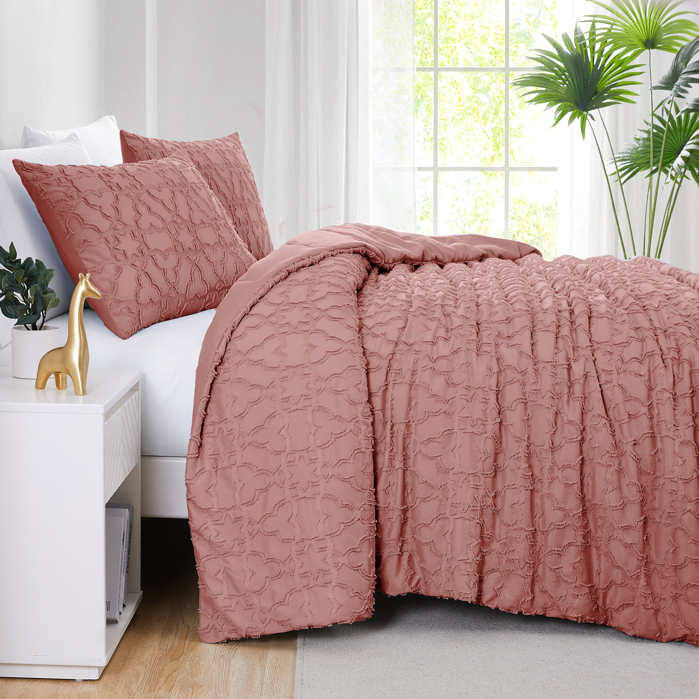 Clipped Jacquard Comforter Set