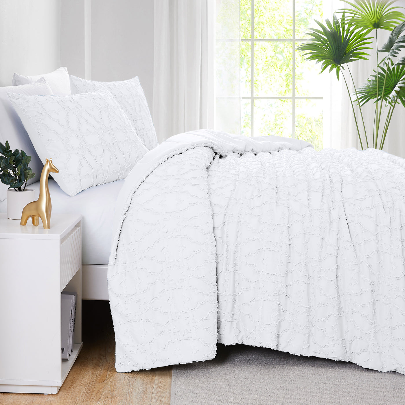 Clipped Jacquard Comforter Set