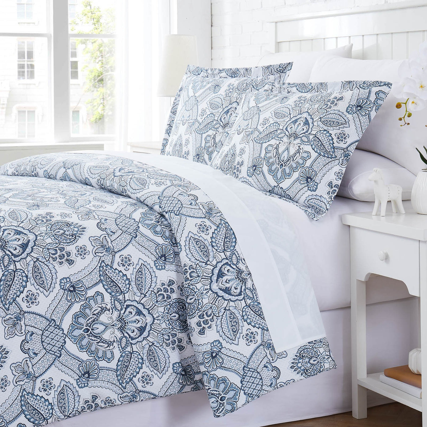 Side View of Bluebell Paisley Duvet Cover Set in Blue#color_bluebell-paisley-blue