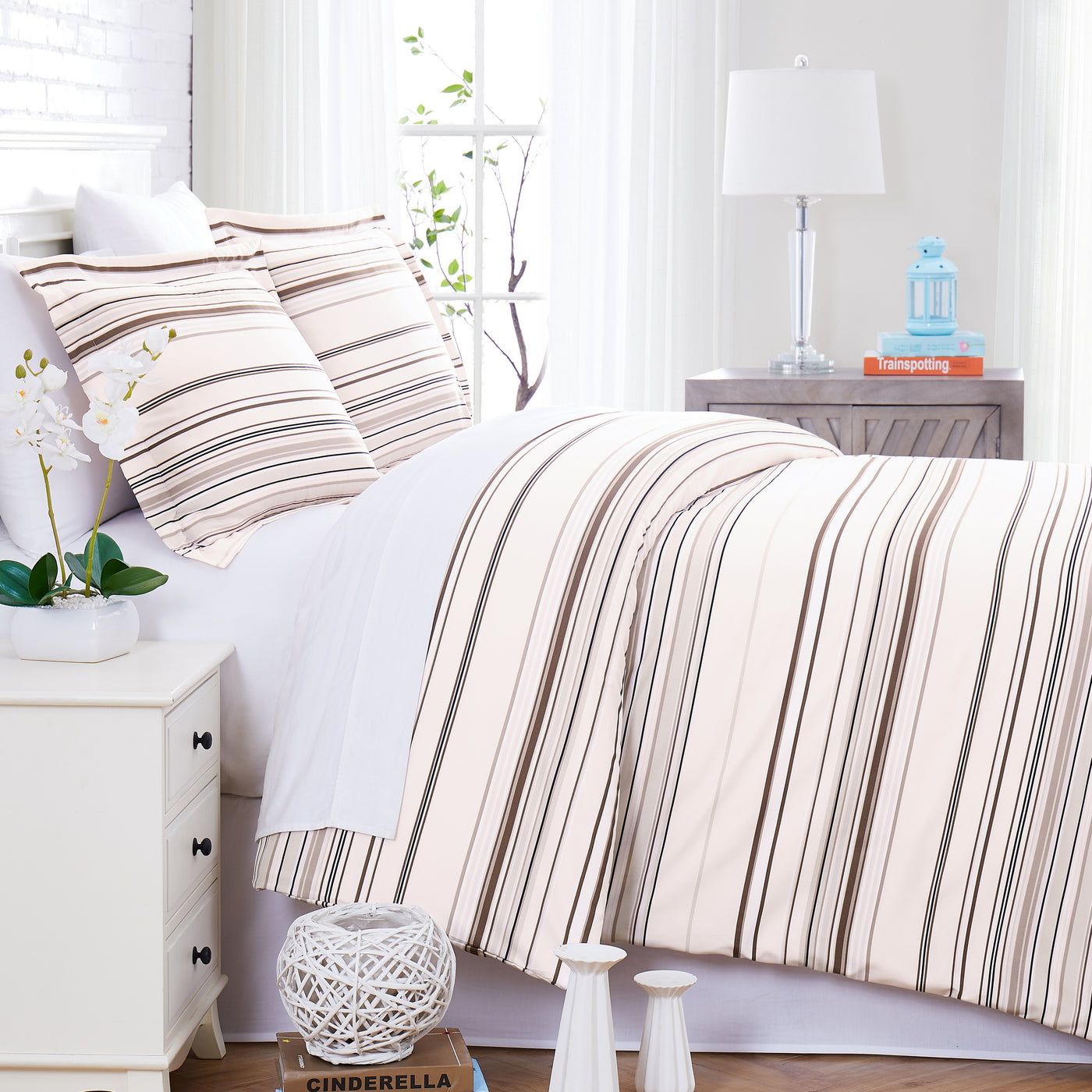 Side View of Malibu Dreams Duvet Cover Set in Taupe#color_malibu-dreams-taupe