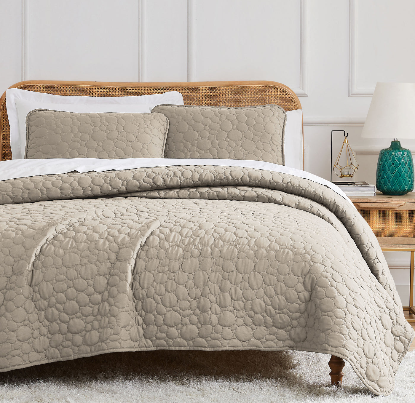 Pebbles Solid 3-Piece Quilt Set