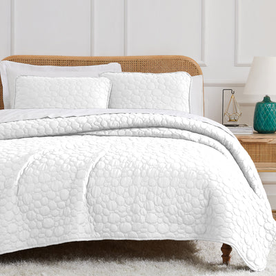 Pebbles Solid 3-Piece Quilt Set