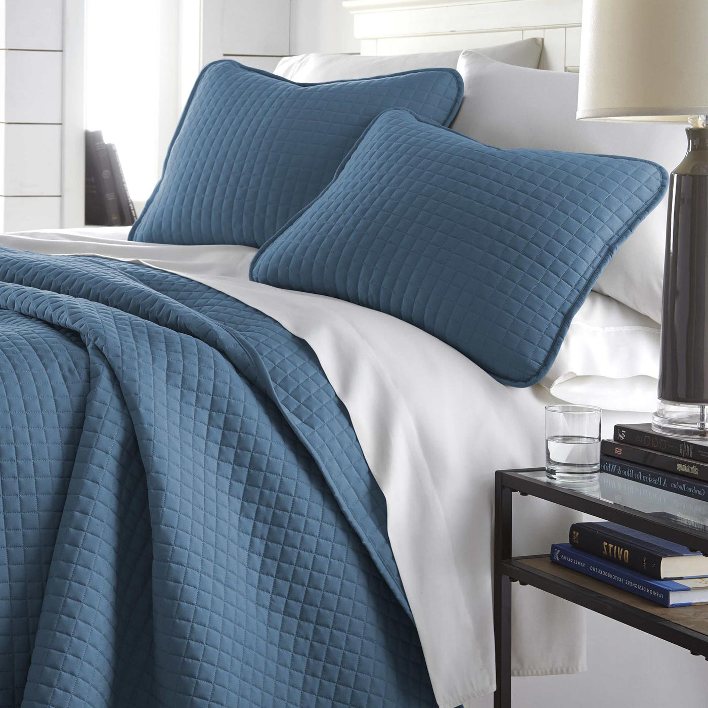 110 GSM Square Pattern Quilt Set in Coronet Blue